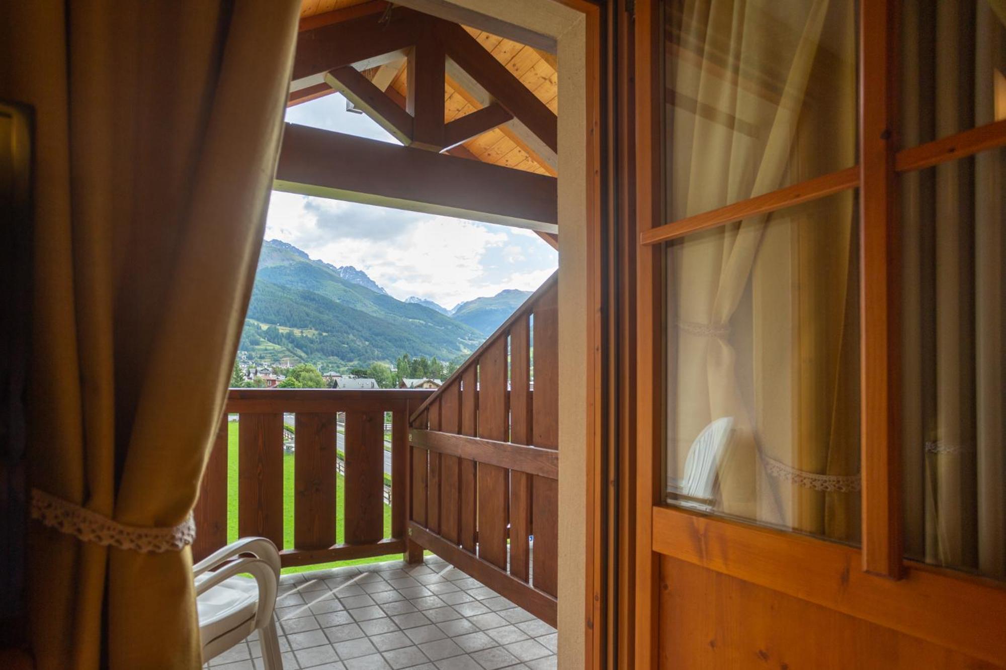 Appartamenti Serena Bormio Exteriör bild